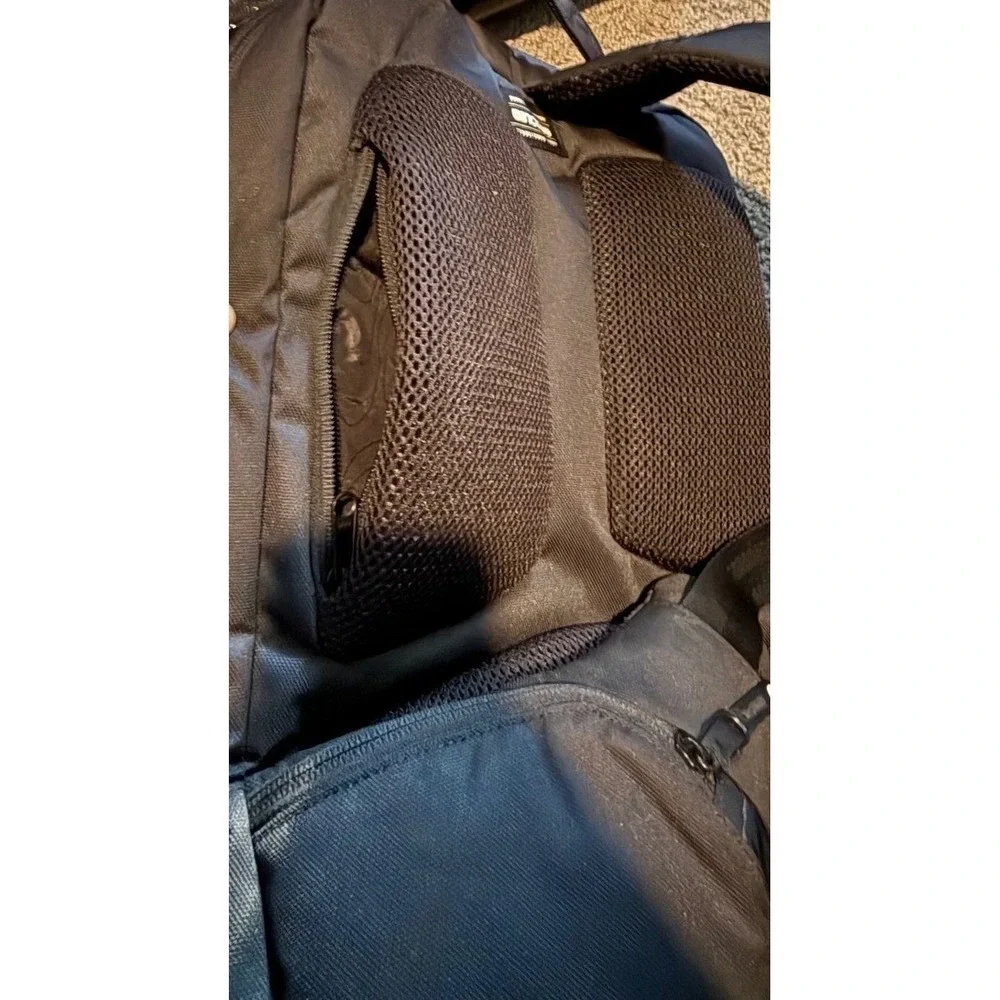 Incase Compass Backpack Targus Grid 12